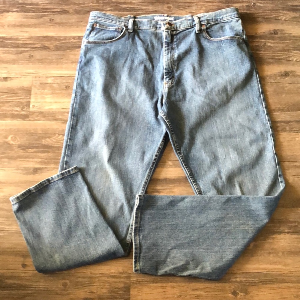Men’s Wrangler Regular Fit Jeans size 40 - Picture 1 of 9